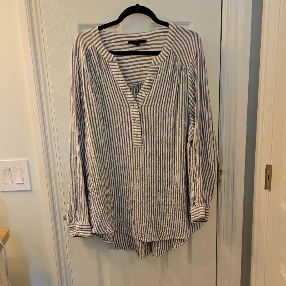 Crinkled Look Striped Blue and White Women's Top/Beach Cover EUC Size 1X (#14)